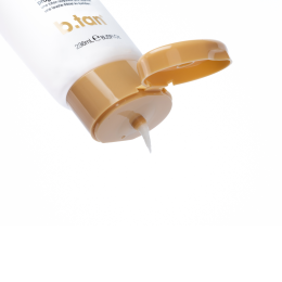 B.TAN, Крем лосьон автозагар для постепенного загара лица и тела  It’s Love. A Daily Moisturizer that makes me glow, 200 мл